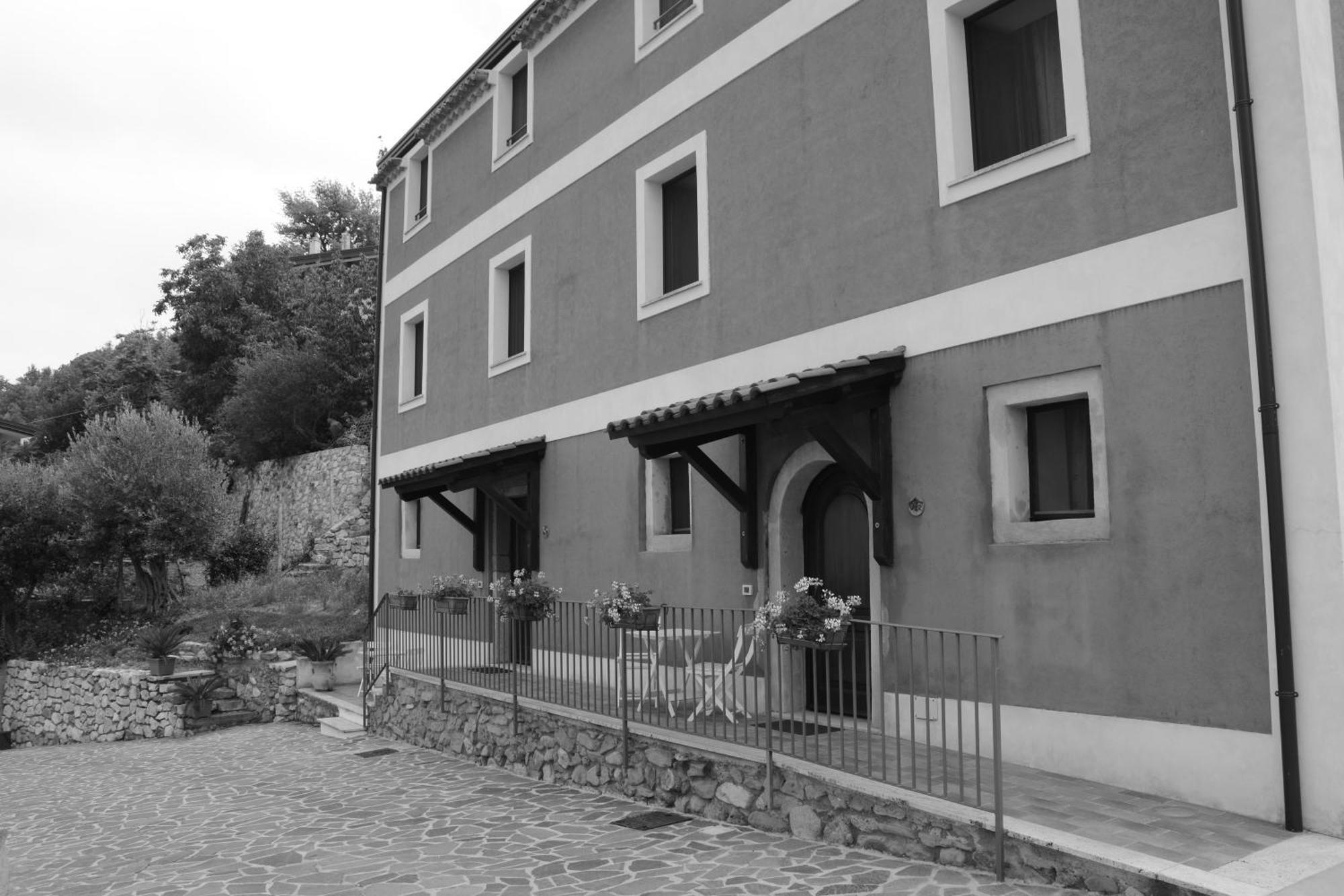 B&B La Casa Rossa Paola Eksteriør billede